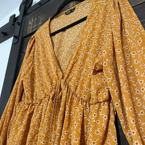 Shein • Yellow Floral Blouse • - Picture 2 of 3